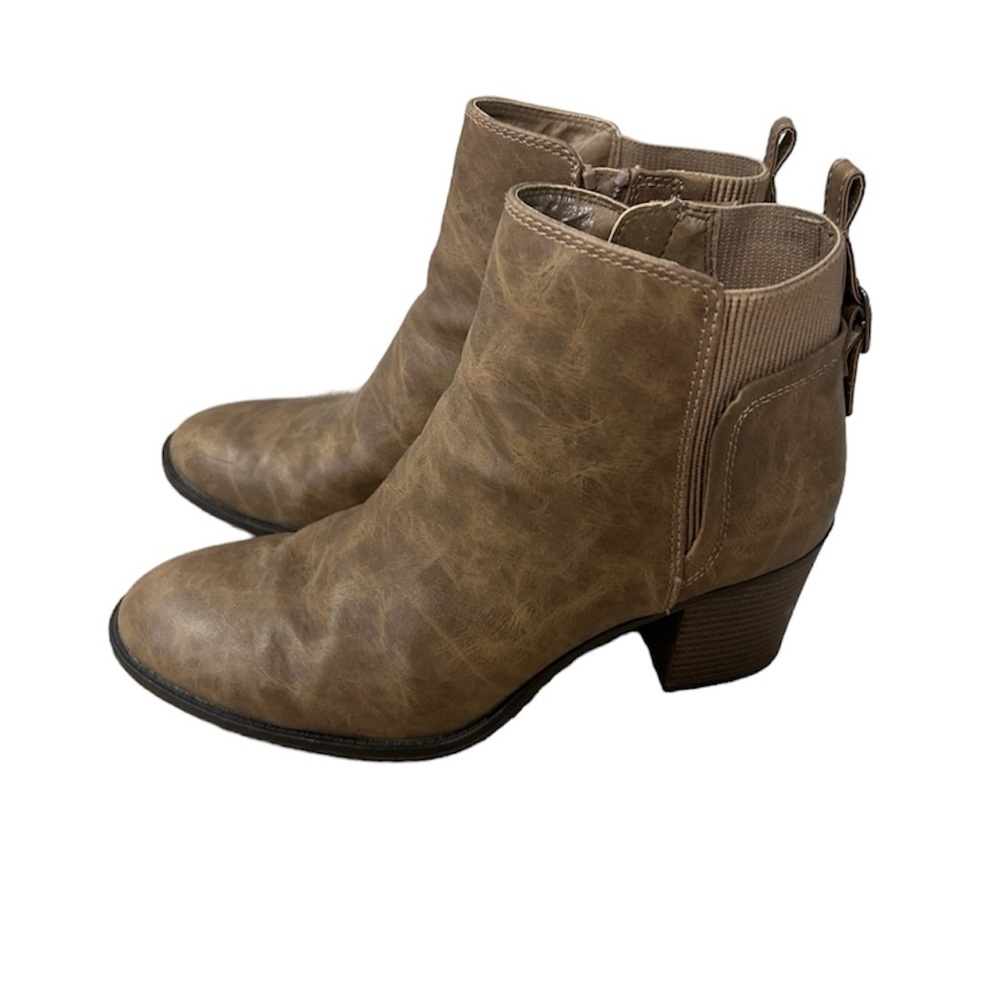 Baretraps Posture faux leather Booties